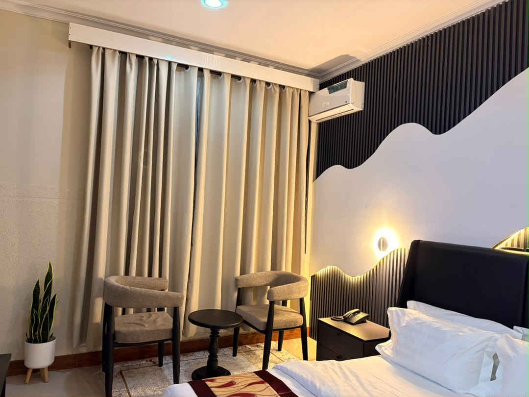 Luxury Suite